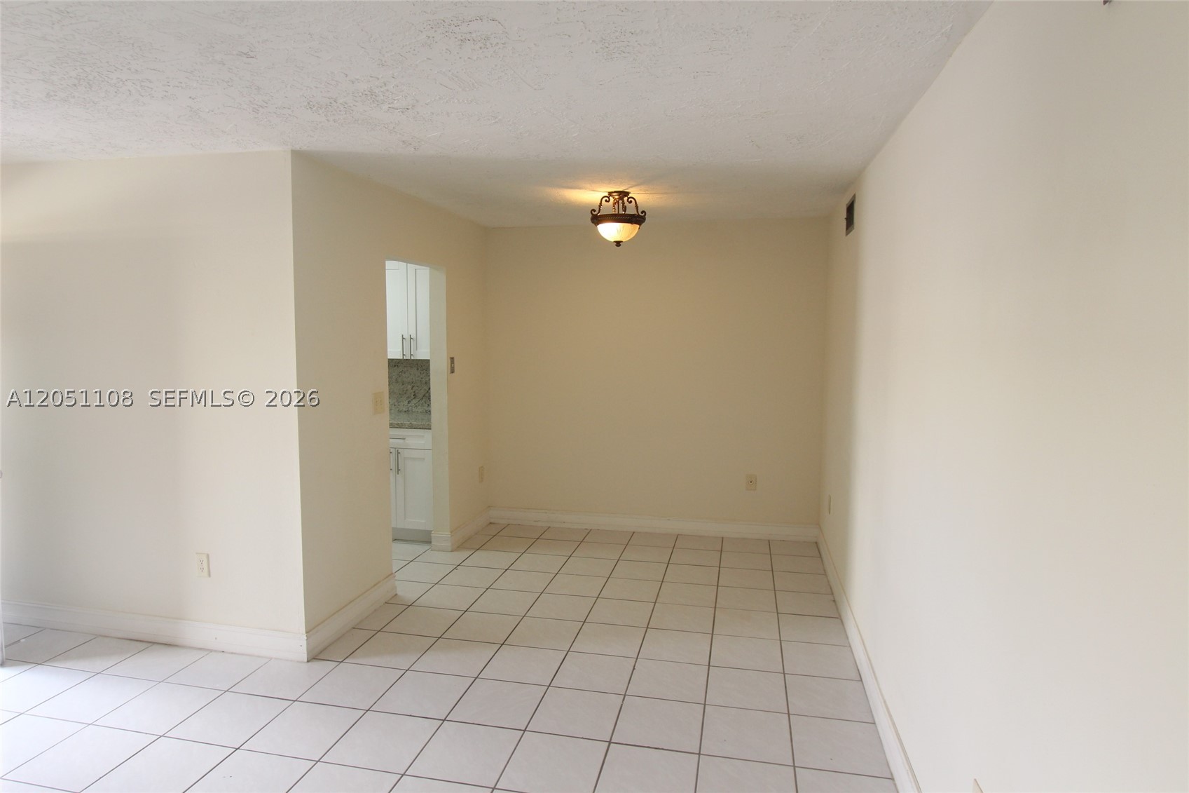 EL SOL CONDO - Residential Lease