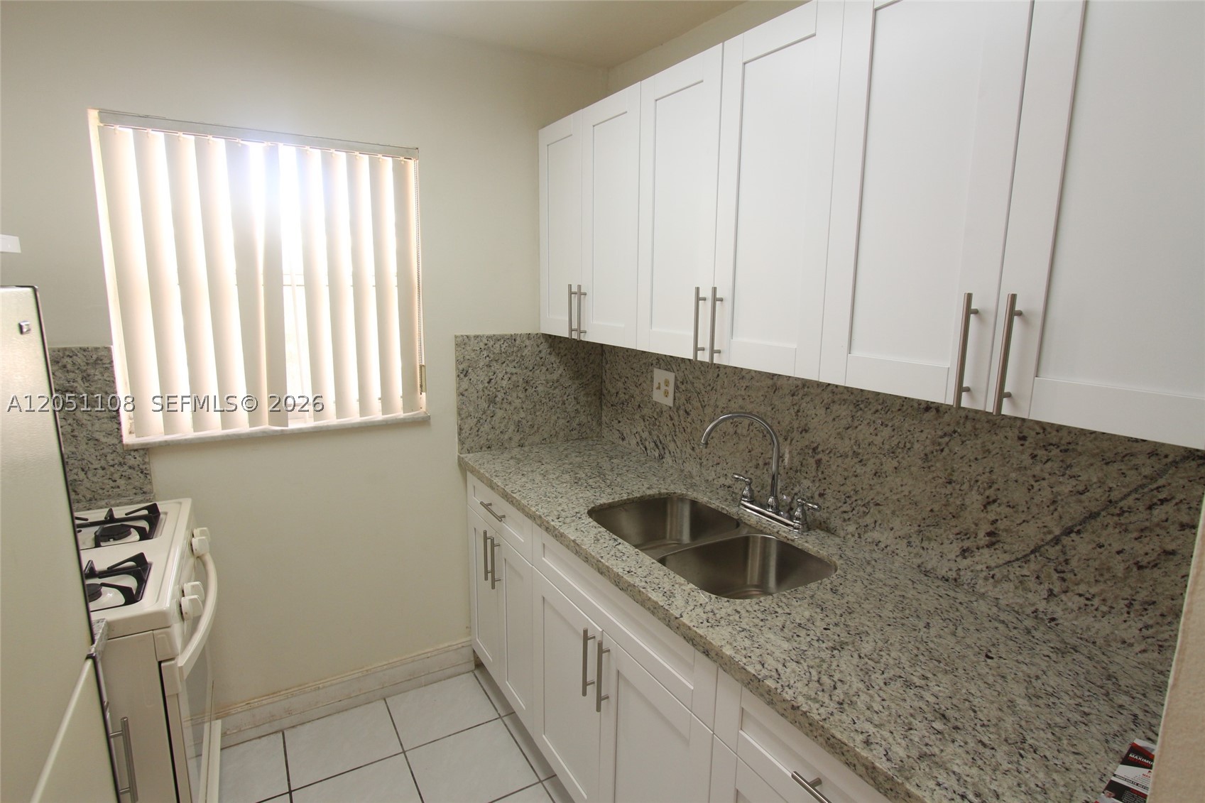EL SOL CONDO - Residential Lease