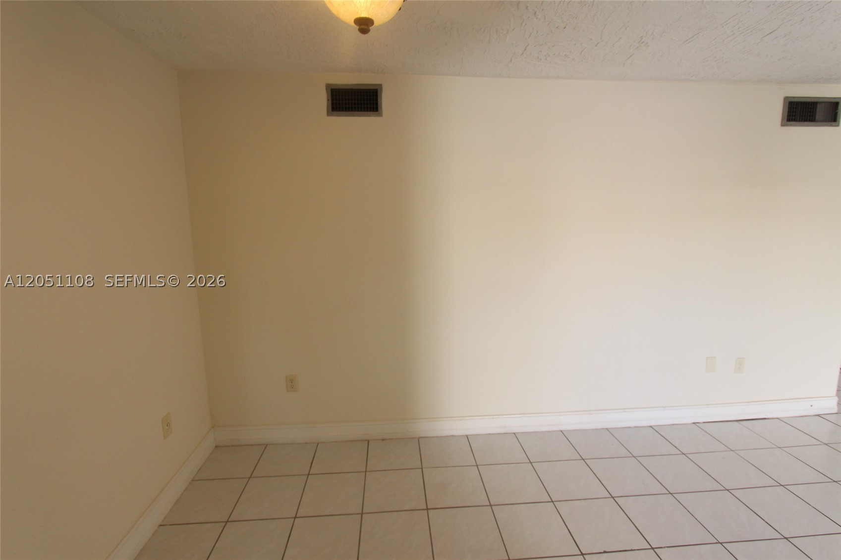 EL SOL CONDO - Residential Lease