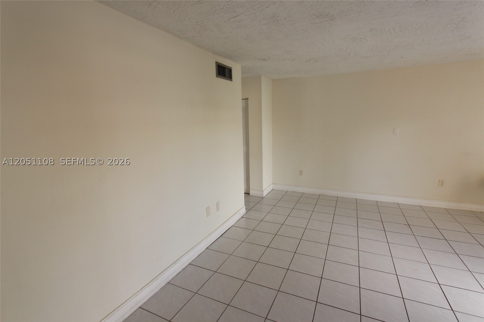 EL SOL CONDO - Residential Lease