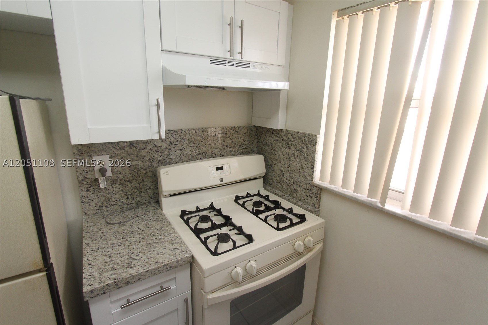 EL SOL CONDO - Residential Lease