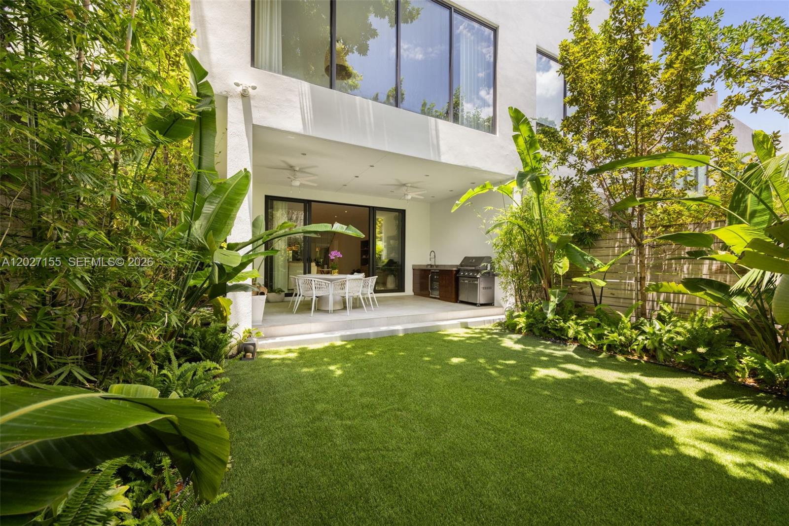 PALM TERRACE - Residential