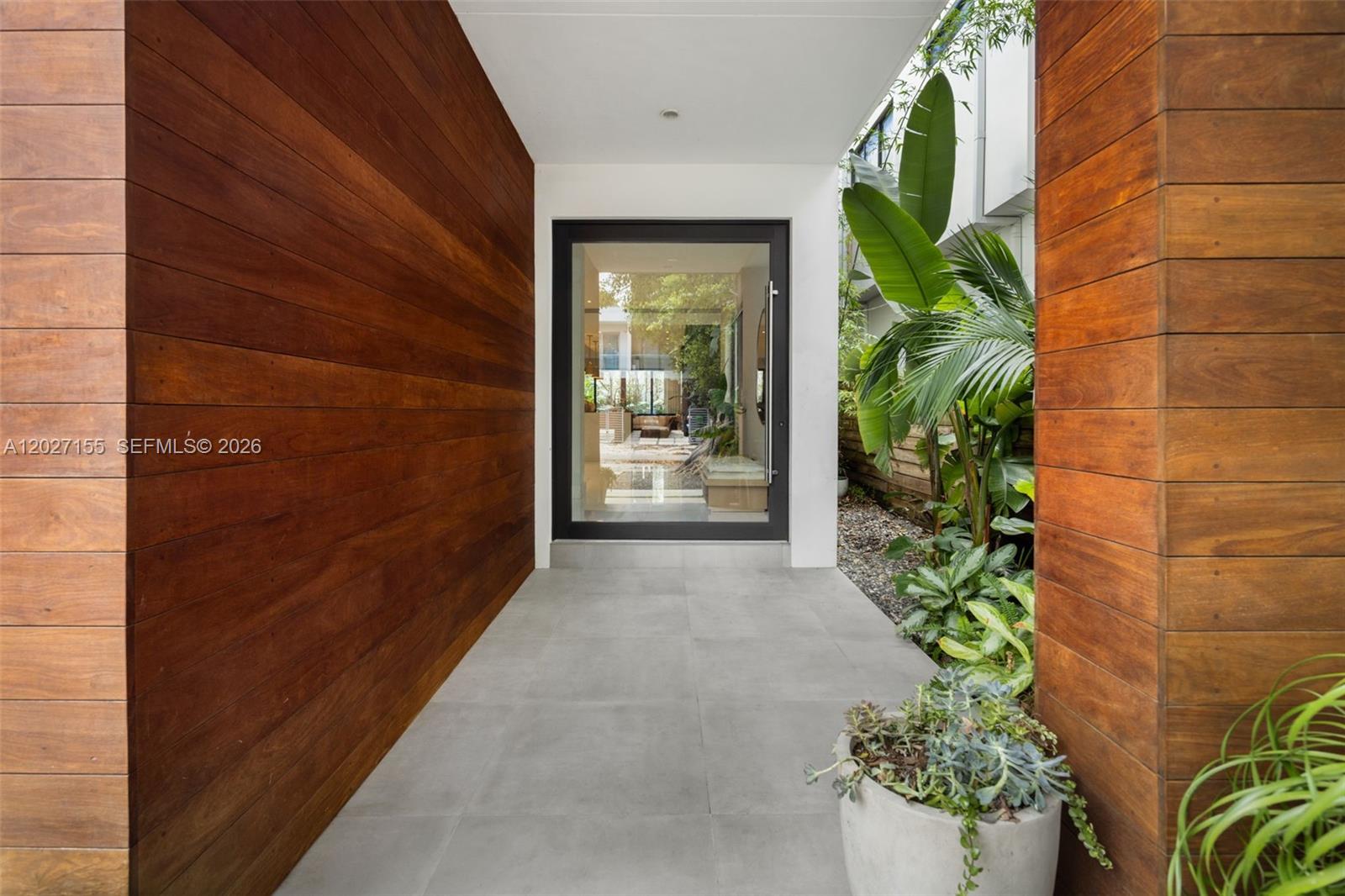 PALM TERRACE - Residential