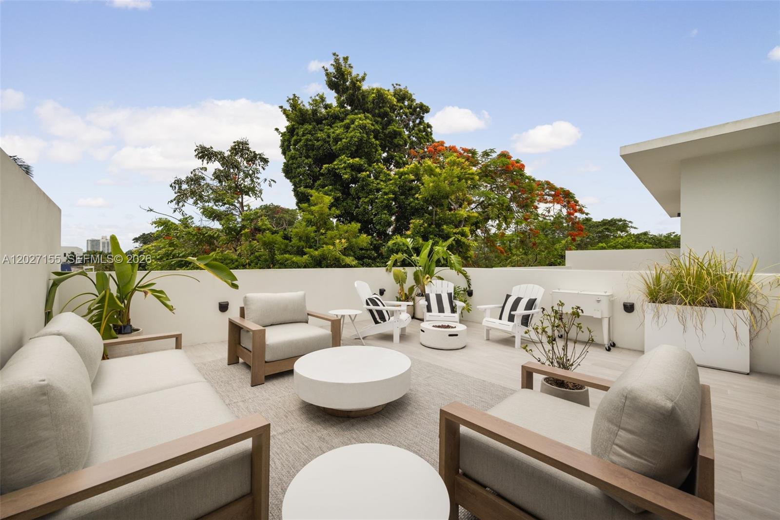 PALM TERRACE - Residential