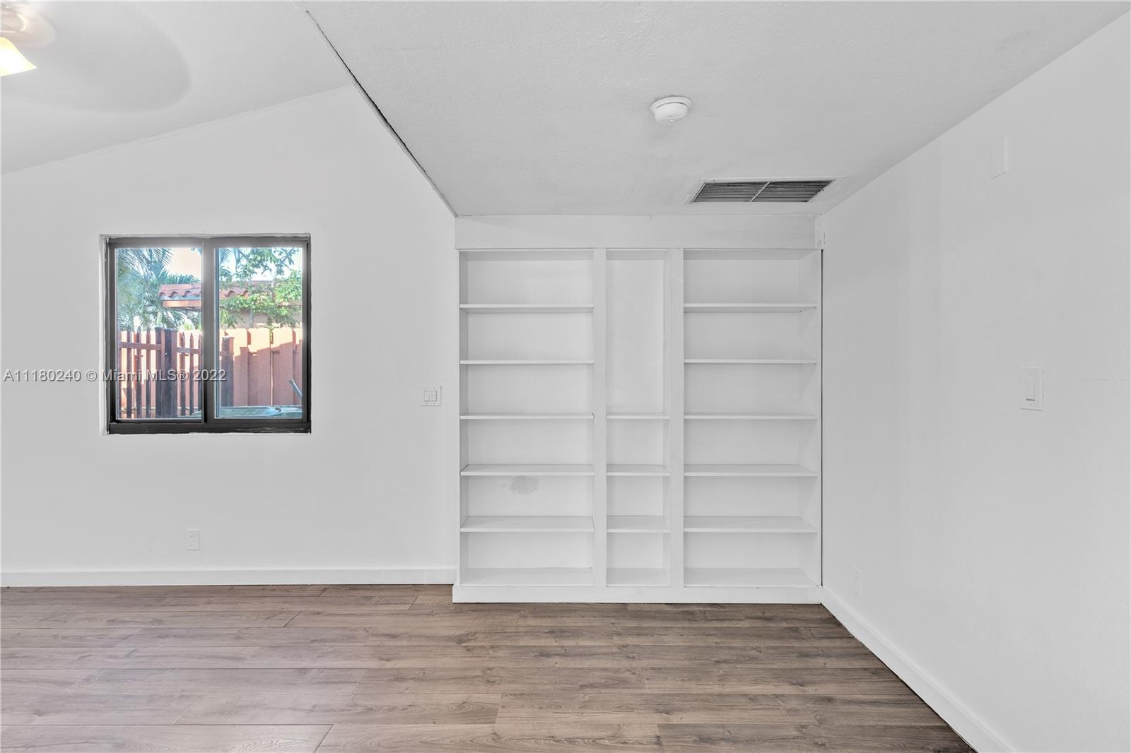 RIVERLAND VILLAGE SEC ONE - Residential Lease