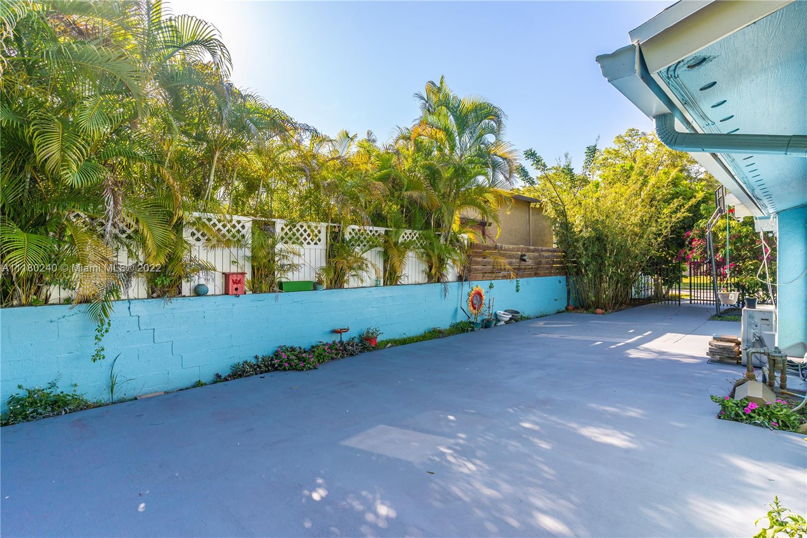 RIVERLAND VILLAGE SEC ONE - Residential Lease