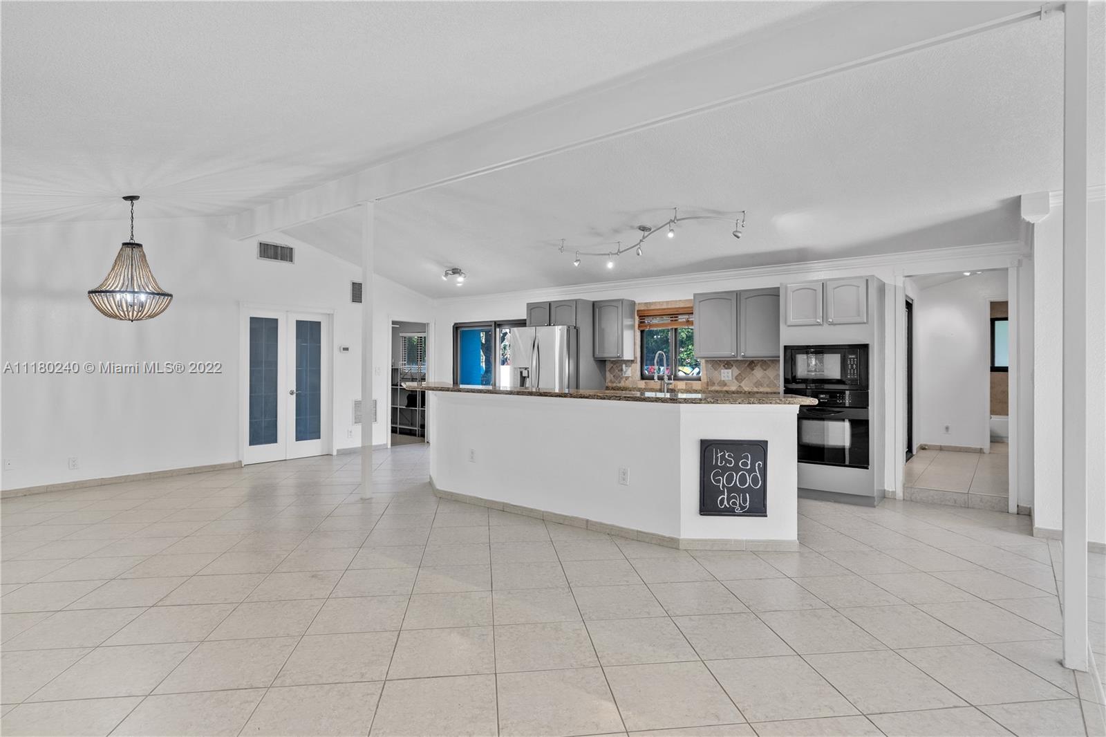 RIVERLAND VILLAGE SEC ONE - Residential Lease