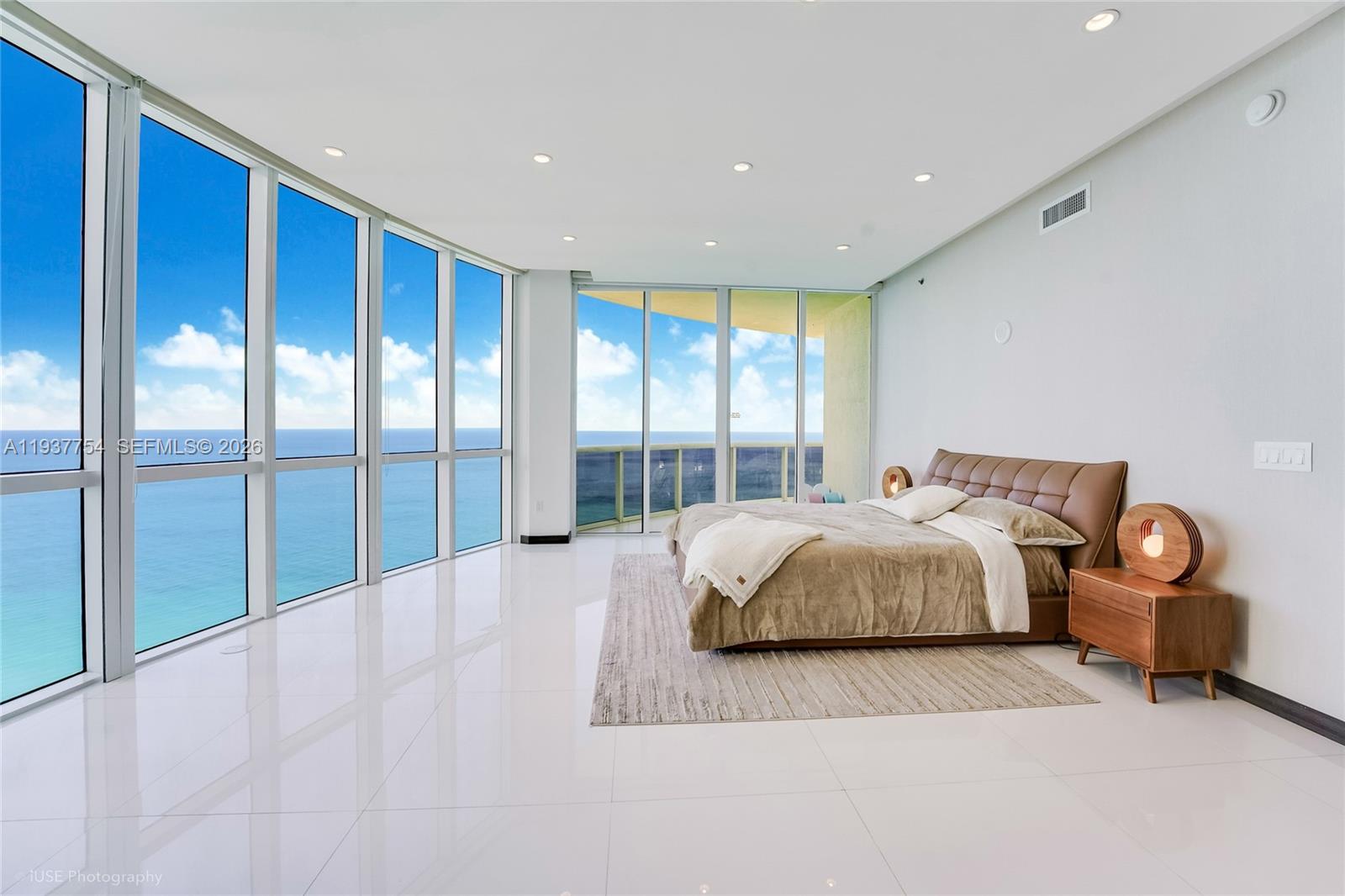 TDR TOWER II CONDO - Residential