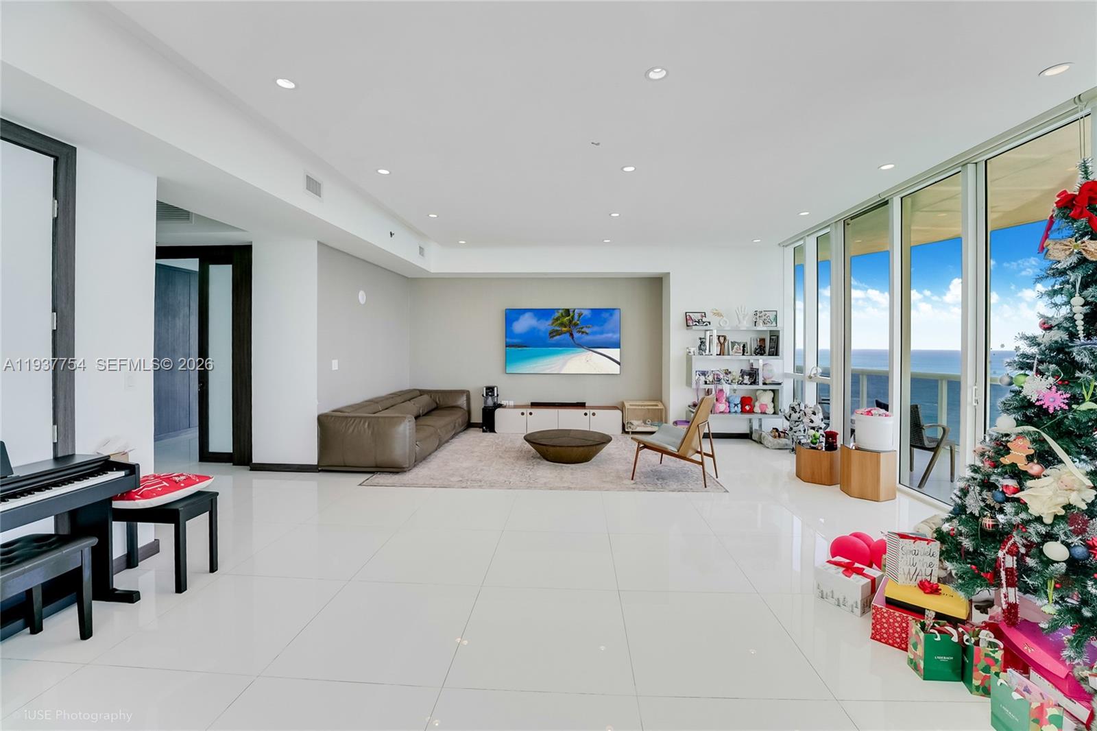 TDR TOWER II CONDO - Residential