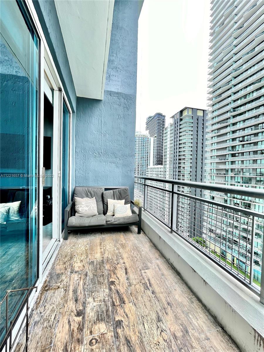 INFINITY AT BRICKELL COND - Residential Lease