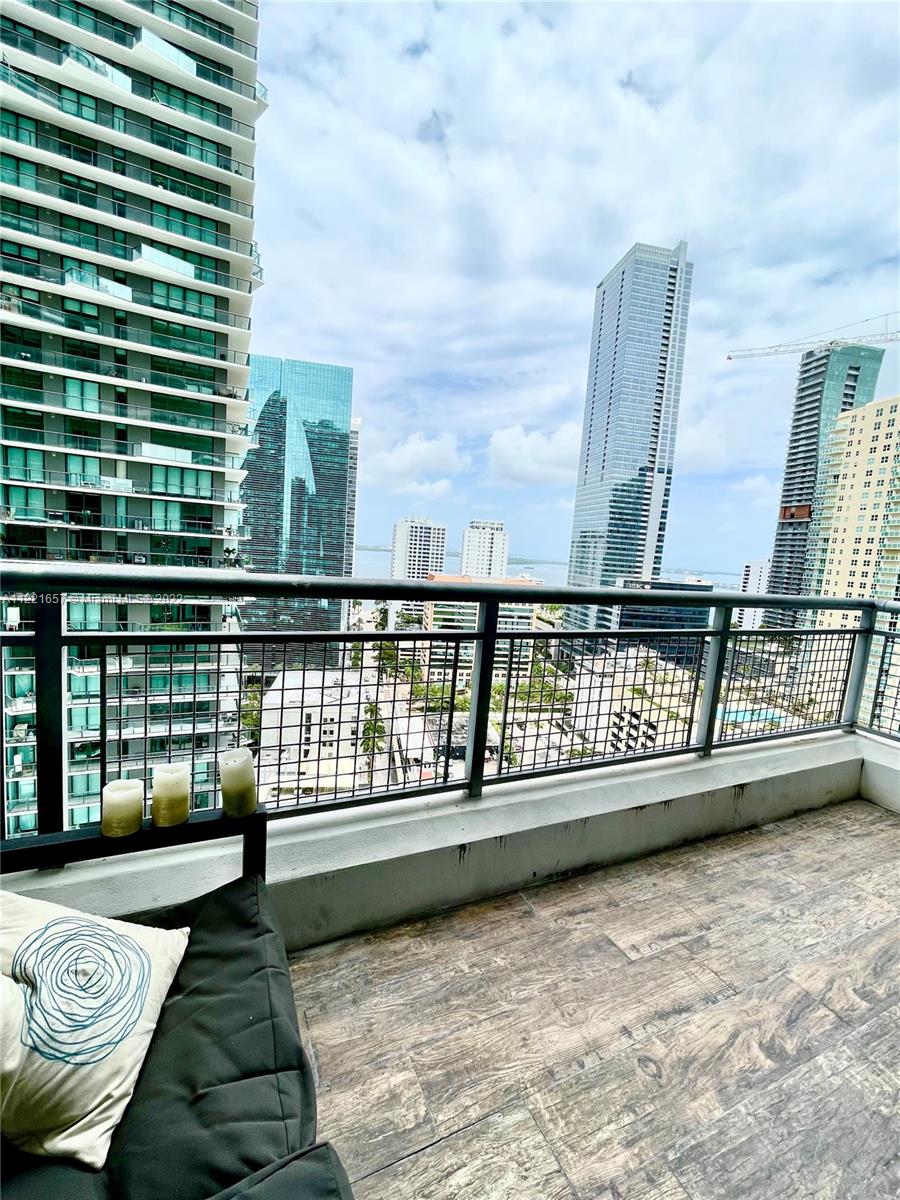 INFINITY AT BRICKELL COND - Residential Lease