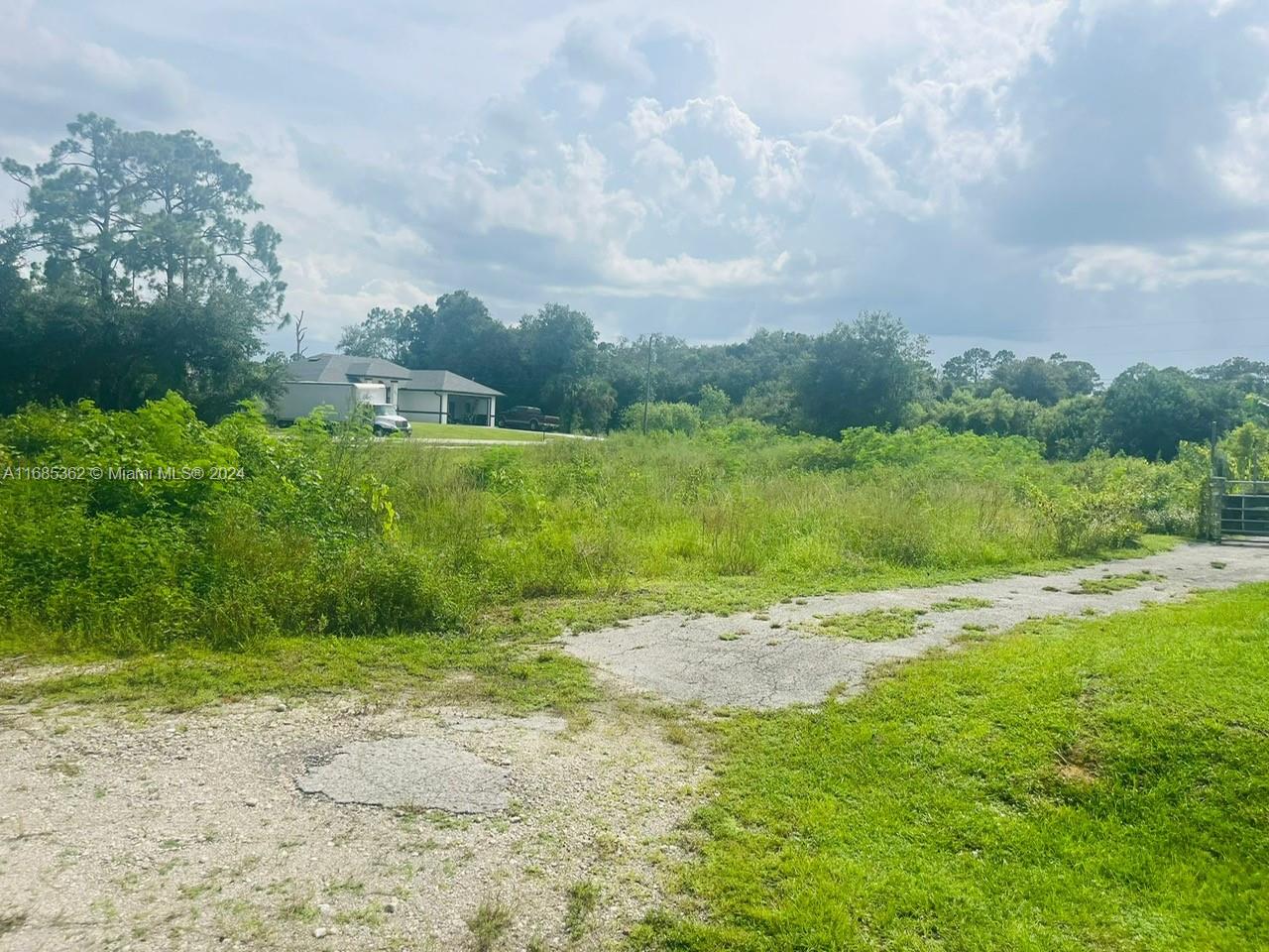 LEHIGH ACRES UNIT 9 BLK 26 - Land