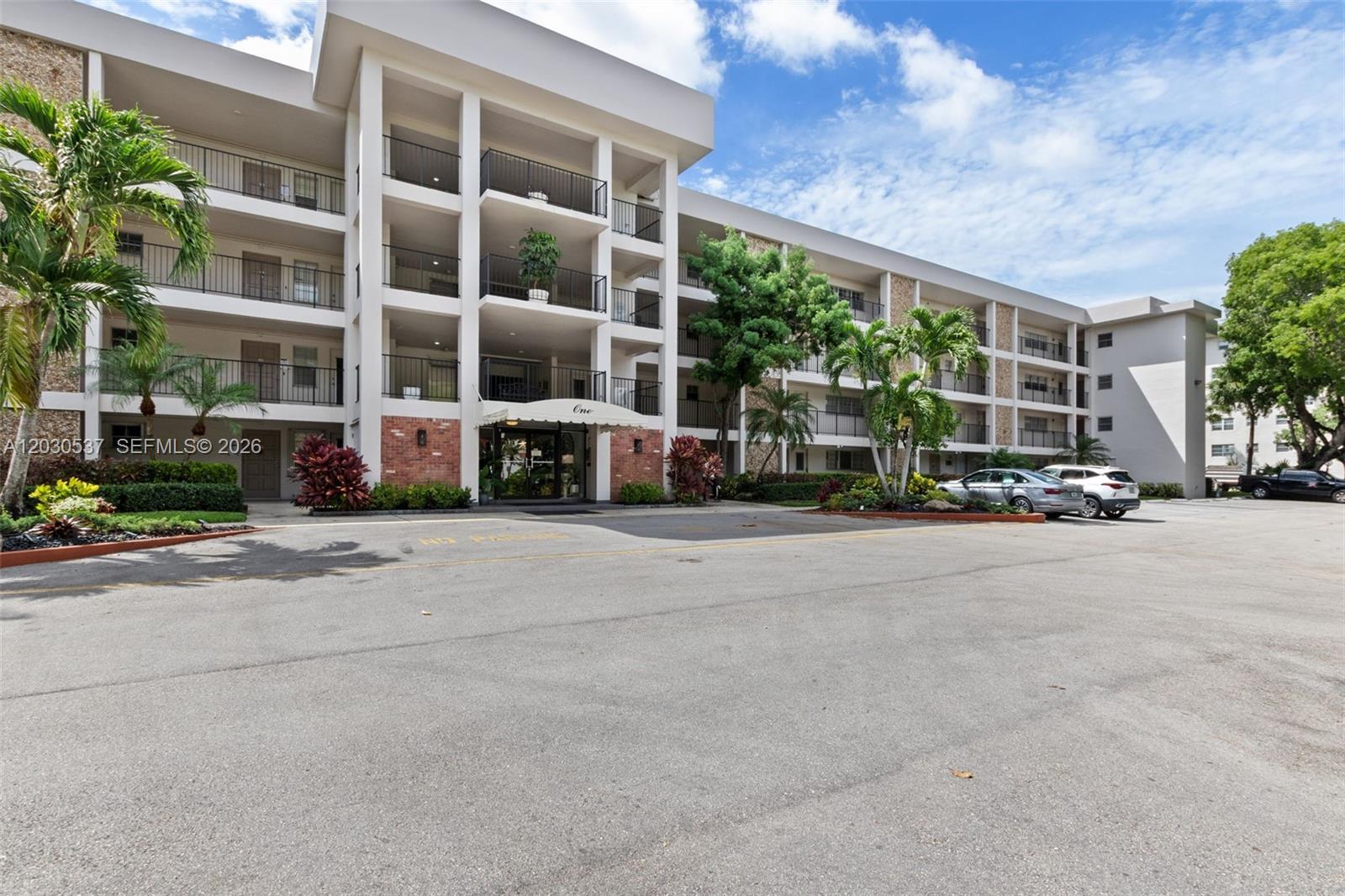 NO 1 PALM-AIRE COUNTRY CL - Residential