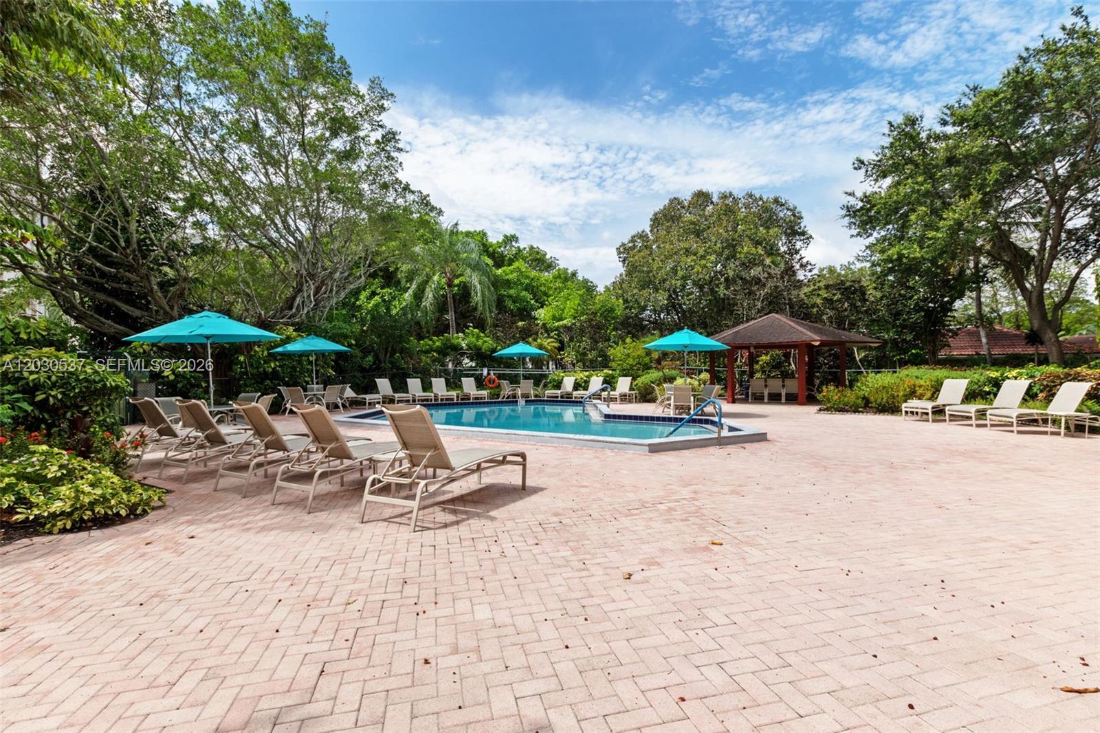 NO 1 PALM-AIRE COUNTRY CL - Residential