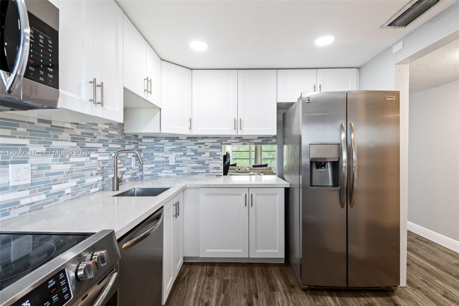 NO 1 PALM-AIRE COUNTRY CL - Residential