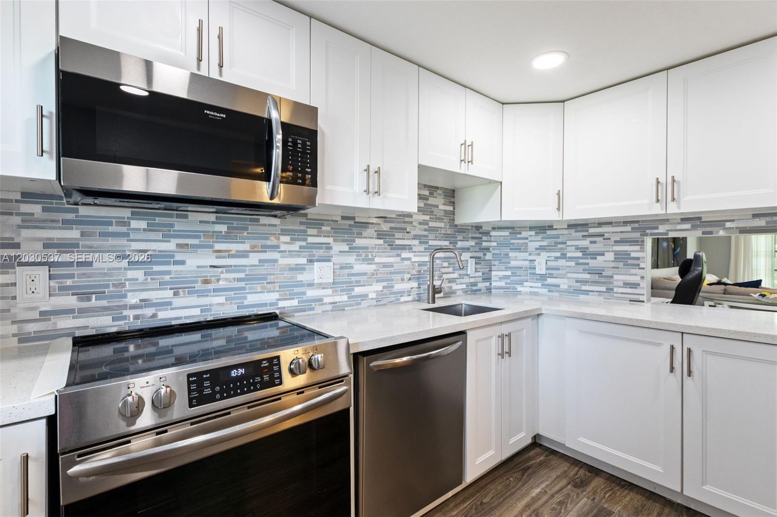 NO 1 PALM-AIRE COUNTRY CL - Residential
