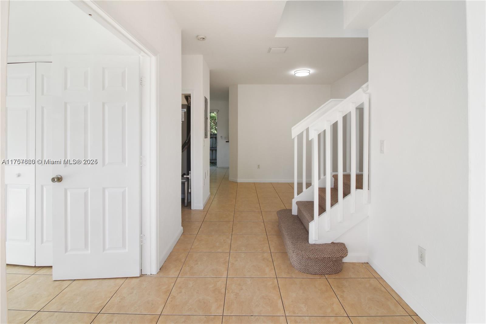 SHOMA TOWNHOMES AT KEYSCO - Residential Lease