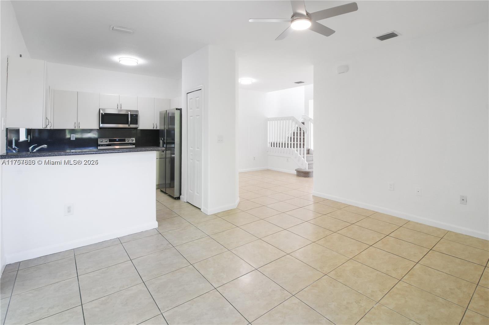 SHOMA TOWNHOMES AT KEYSCO - Residential Lease