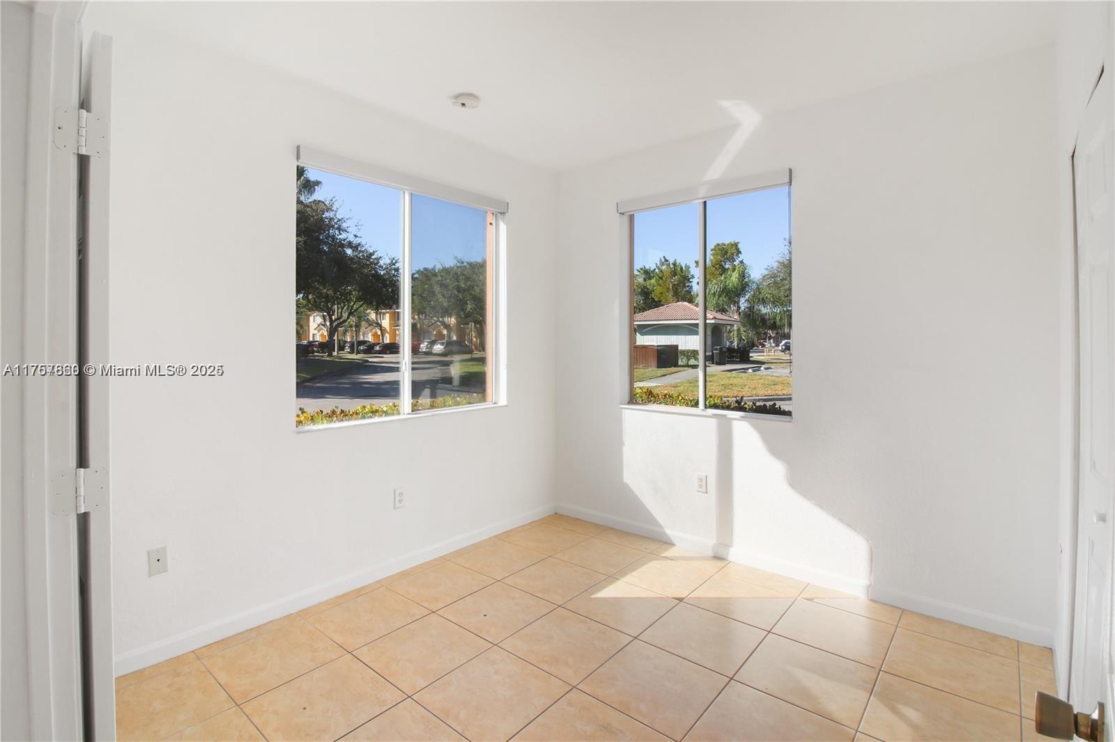 SHOMA TOWNHOMES AT KEYSCO - Residential Lease