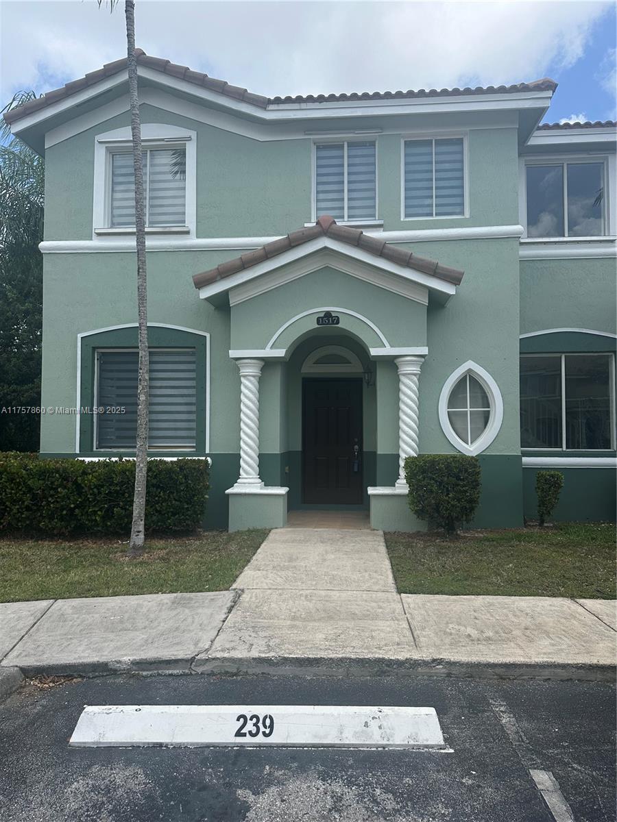 Amazing 4/3 corner lot townhouse in the beautiful community of KeysCove, fully painted, carpet replaced, new stainless steel appliances. This place is ideal for a large family with one bedroom on the ground floor with a full bathroom right next to it. Great for guests or seniors.
2 parking spaces in front, washer/dryer in the second floor, fenced backyard. The community has 2 beautiful lakes, 2 common pools, it is a gated community with 24/7 security.
It is located near the brand new Publix, Florida Keys Outlet, Walmart, Baptist Hospital, Florida Turnpike, US-1, Krome Ave, just 20 minutes or less from Key Largo and 10 minutes from Homestead-Miami Speedway. The unit is  vacant and easy to show.