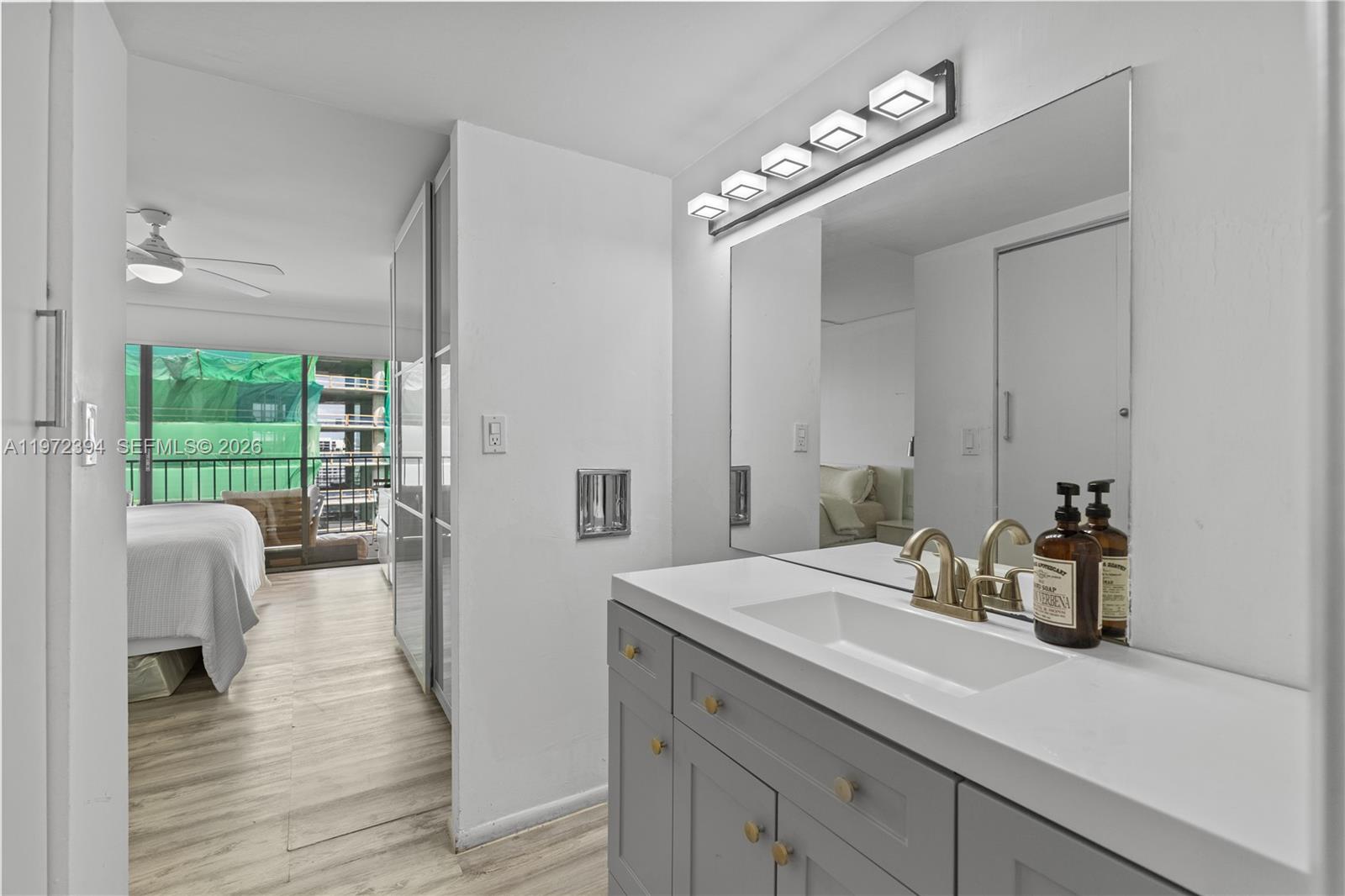 BRICKELL PLACE CONDO - Residential Lease