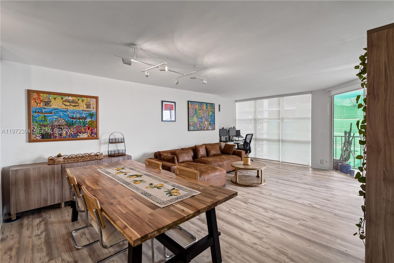 BRICKELL PLACE CONDO - Residential Lease