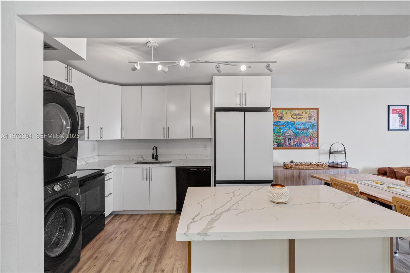 BRICKELL PLACE CONDO - Residential Lease