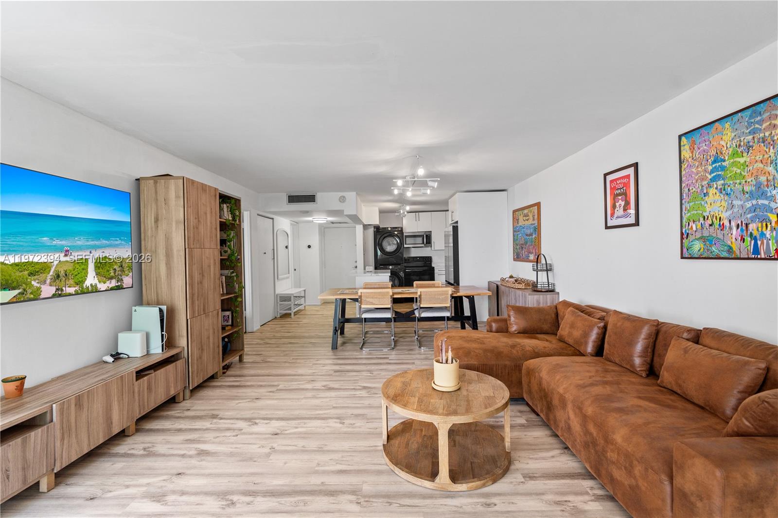 BRICKELL PLACE CONDO - Residential Lease