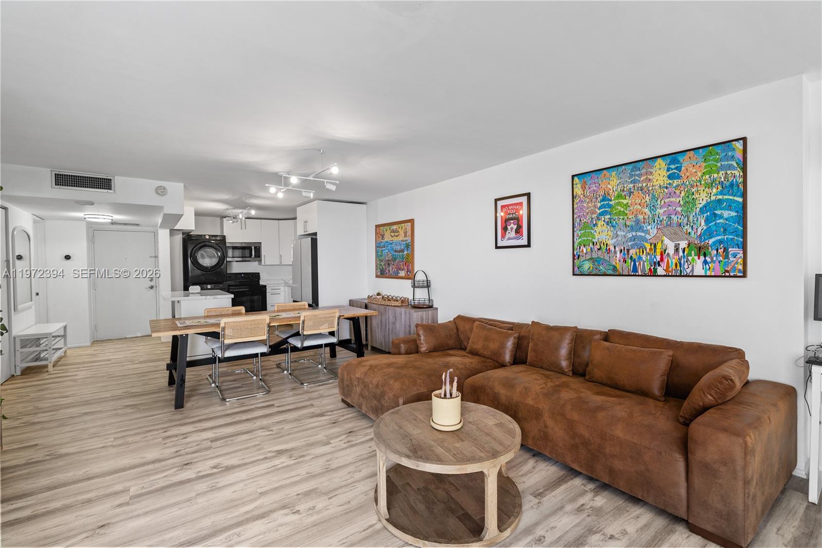 BRICKELL PLACE CONDO - Residential Lease