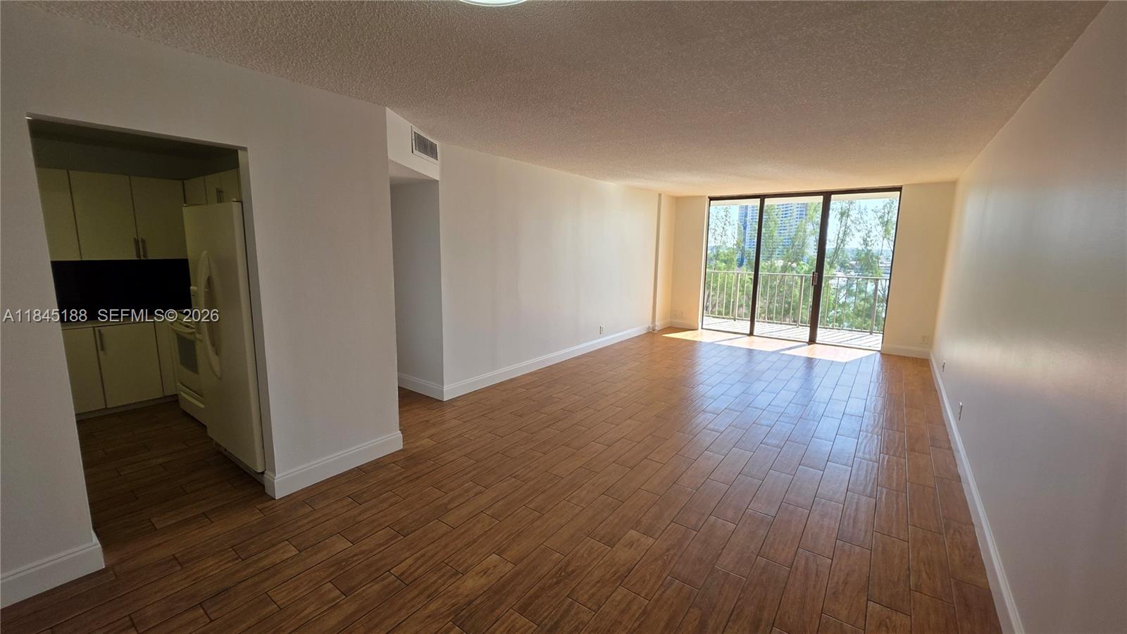 THE CLIPPER AT BISC COVE - Residential Lease