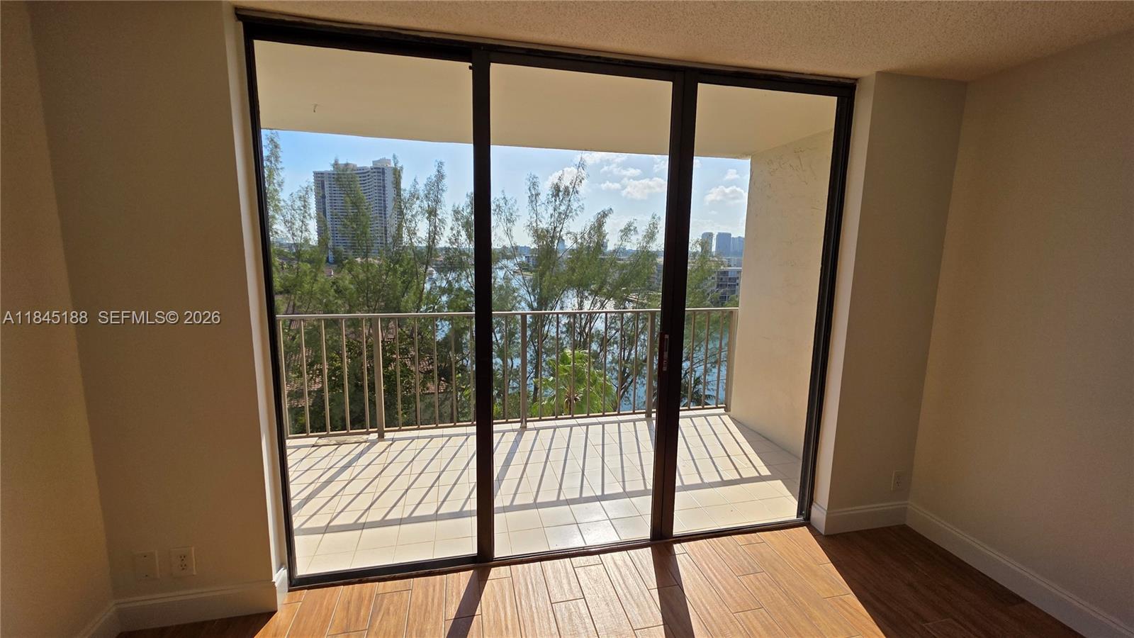 THE CLIPPER AT BISC COVE - Residential Lease