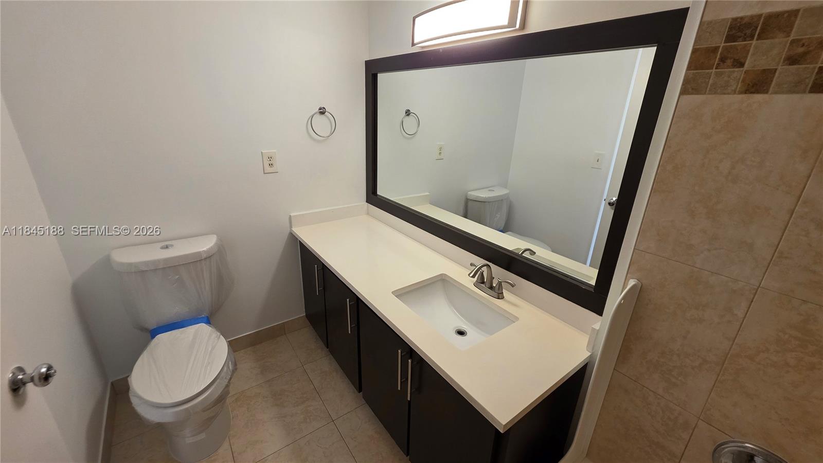 THE CLIPPER AT BISC COVE - Residential Lease