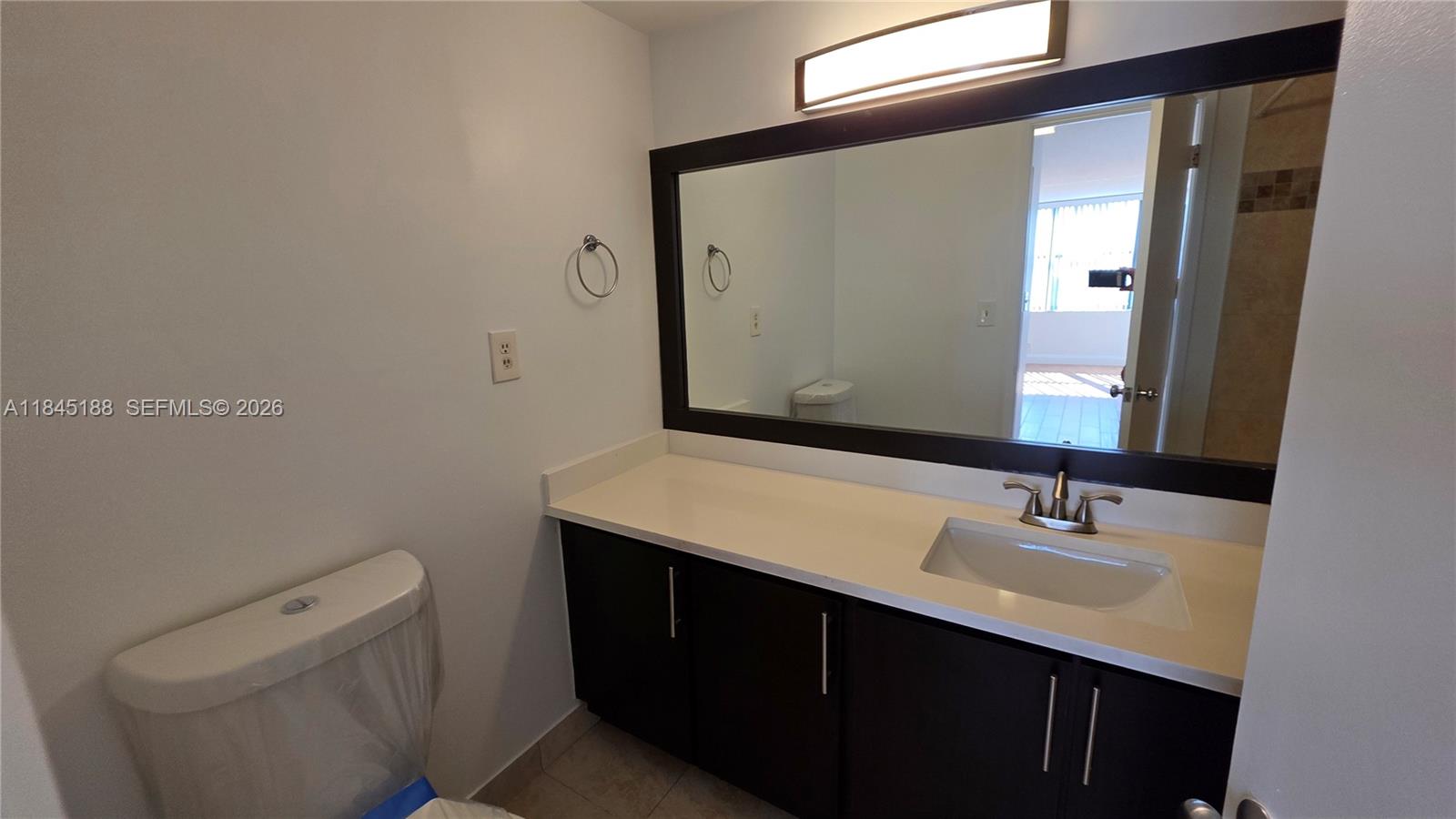 THE CLIPPER AT BISC COVE - Residential Lease