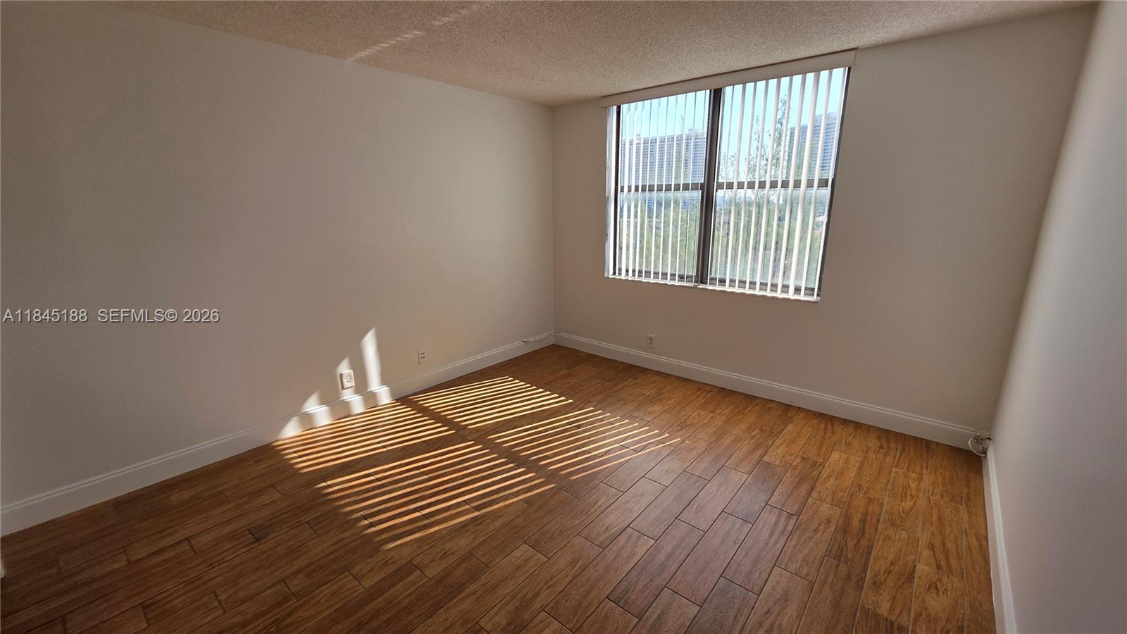 THE CLIPPER AT BISC COVE - Residential Lease