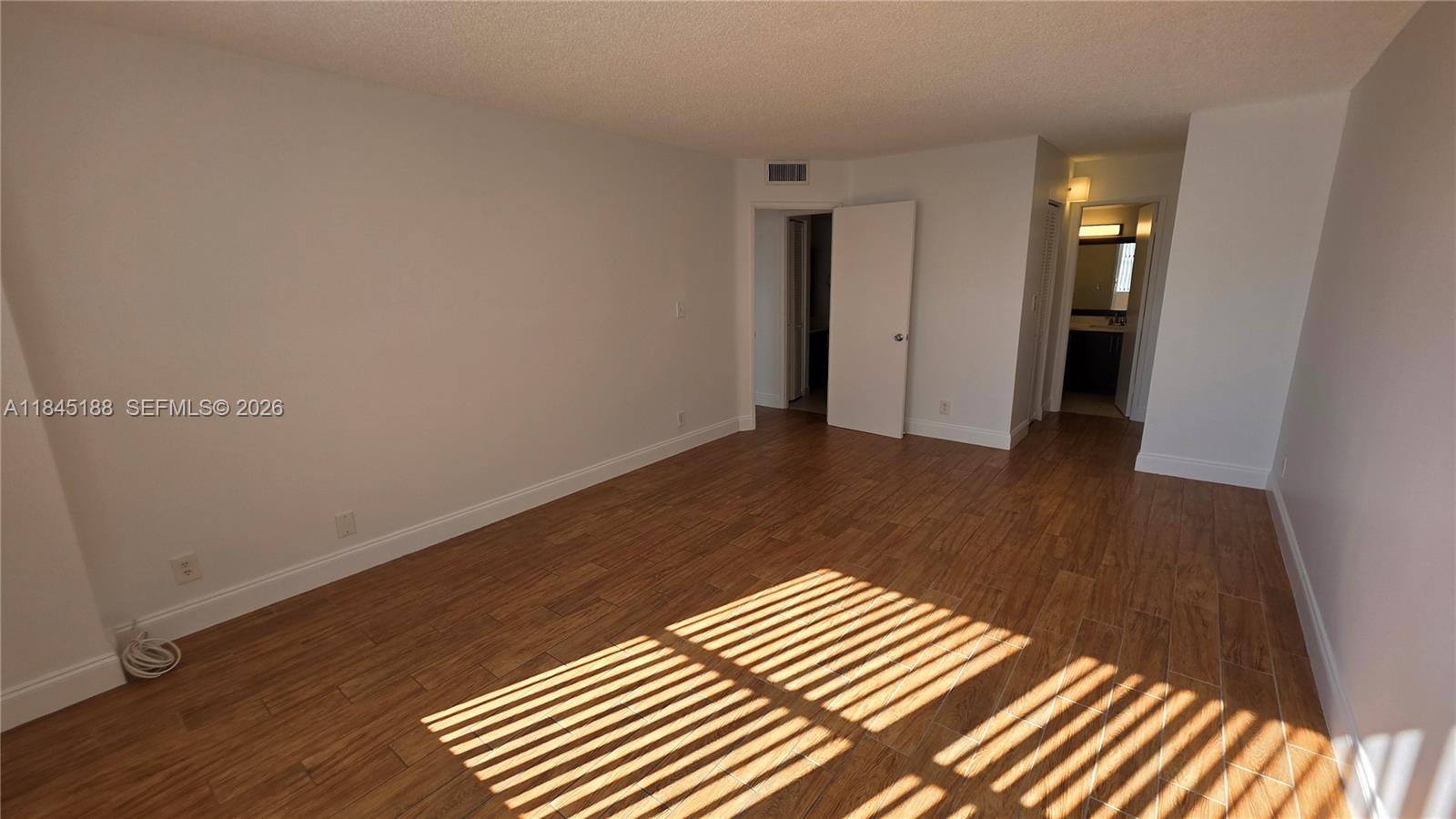 THE CLIPPER AT BISC COVE - Residential Lease