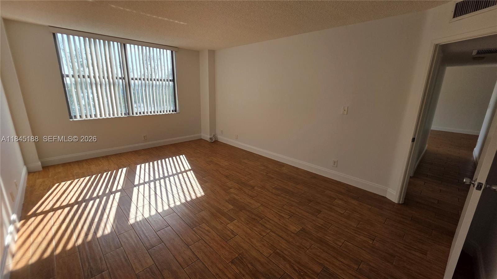 THE CLIPPER AT BISC COVE - Residential Lease