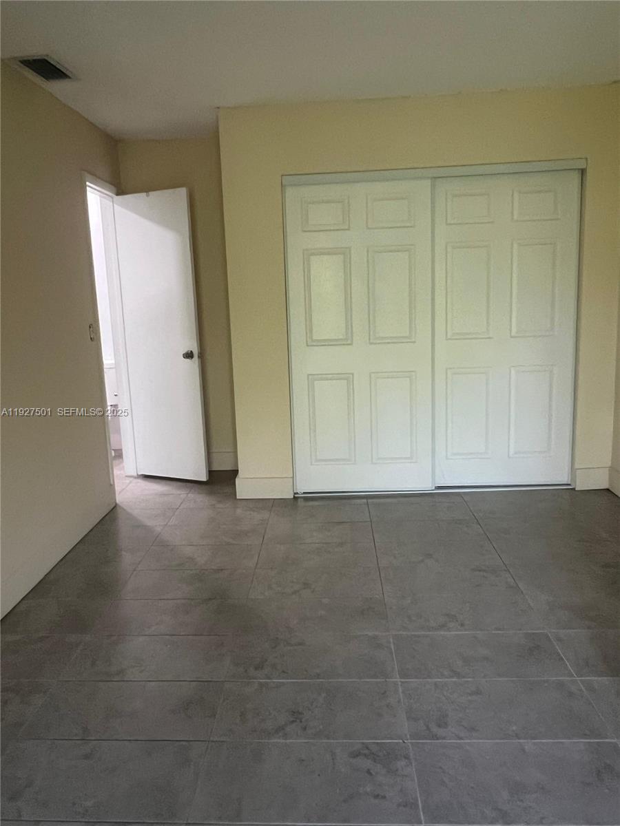 LAKESHORE CONDO I - Residential