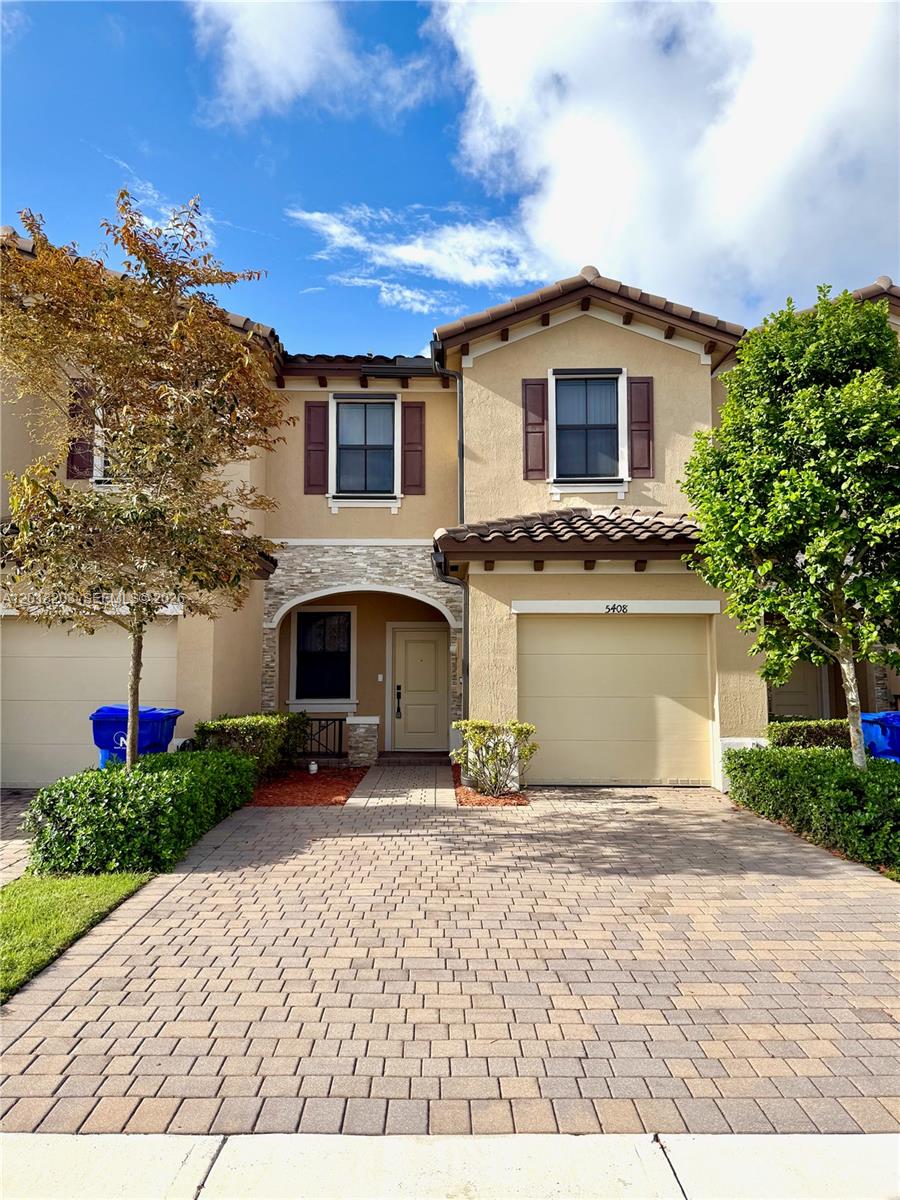 SAVANNAH LANDINGS - Residential