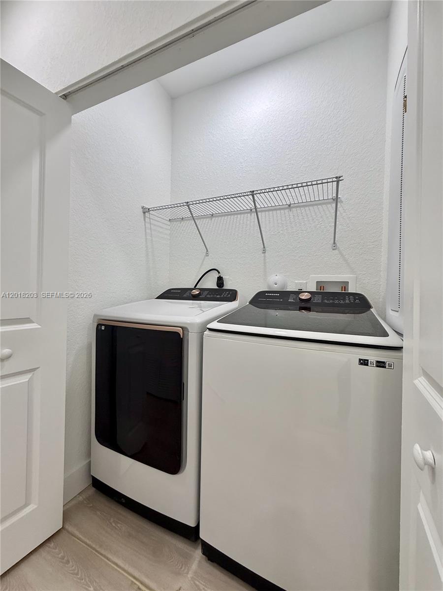 SAVANNAH LANDINGS - Residential