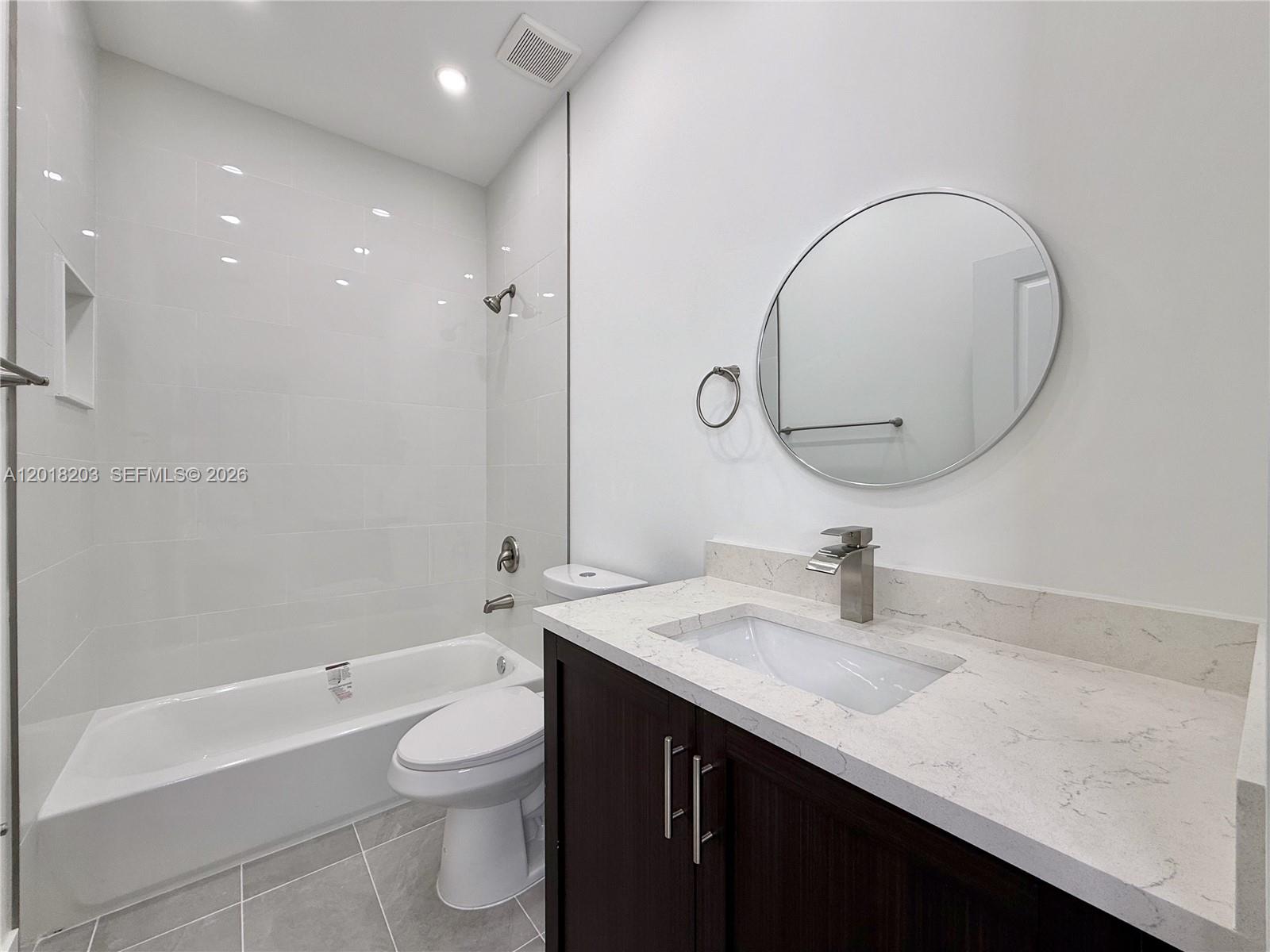 SAVANNAH LANDINGS - Residential