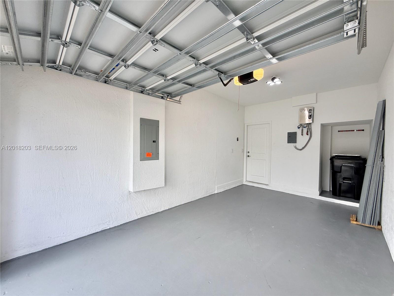 SAVANNAH LANDINGS - Residential