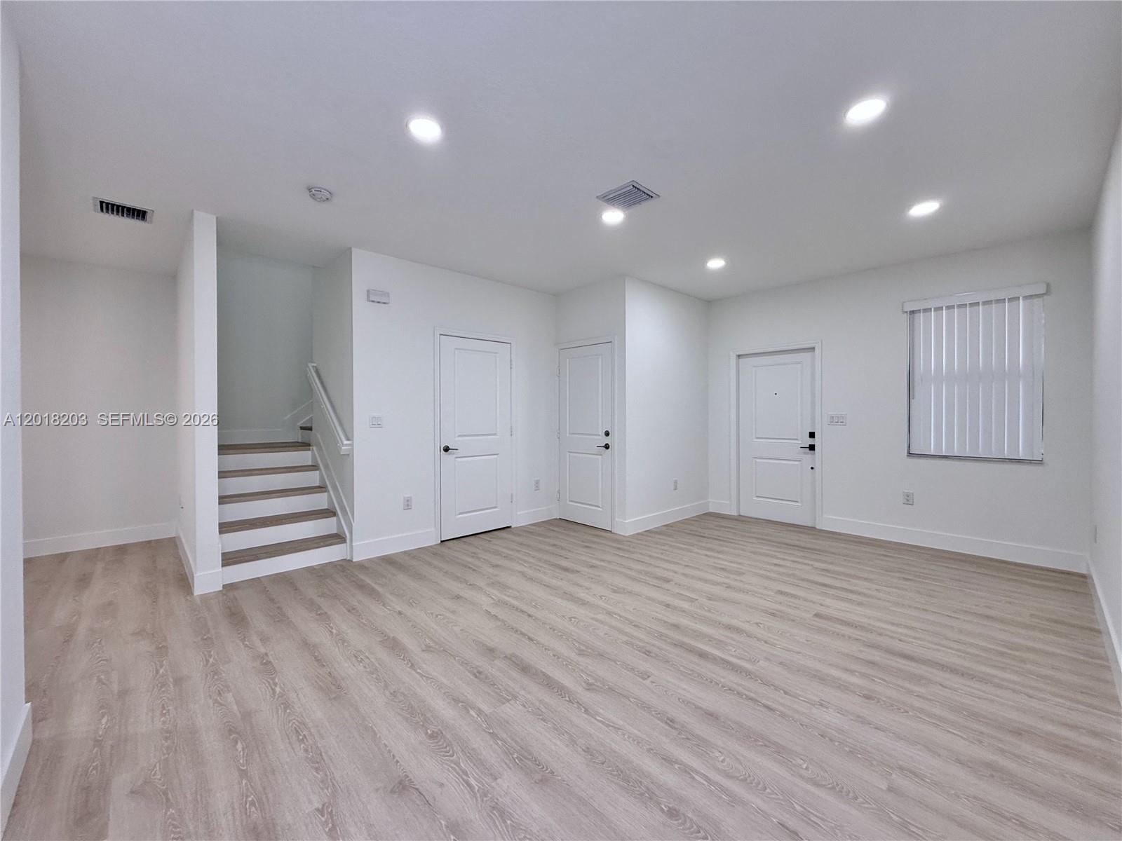 SAVANNAH LANDINGS - Residential