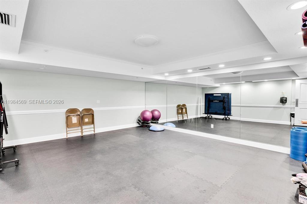 POINTE @ POMPANO BEACH CO - Residential