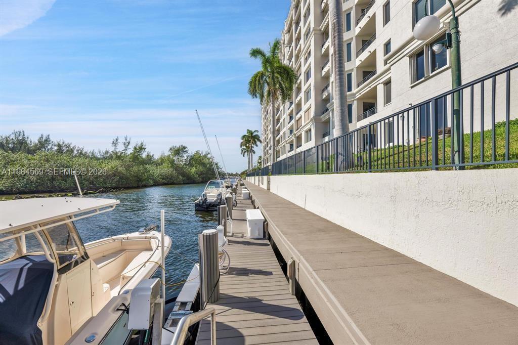 POINTE @ POMPANO BEACH CO - Residential