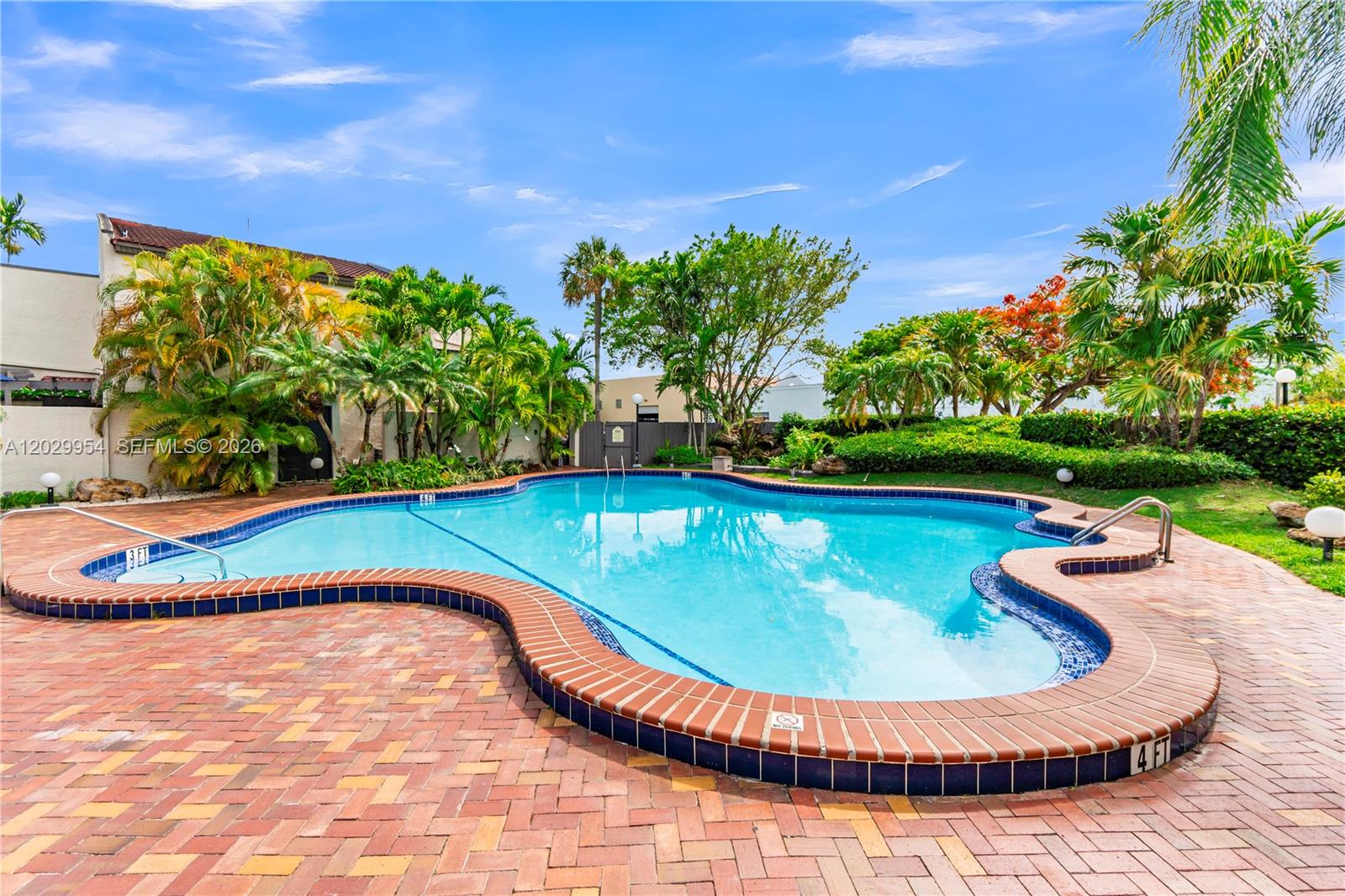OASIS NO 1 CONDO - Residential