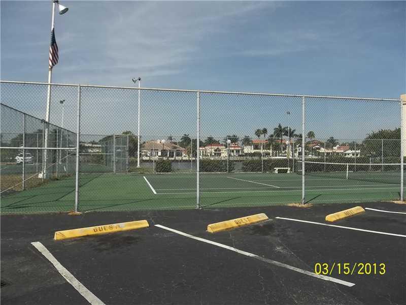 DE SOTO PARK CONDO - Residential Lease