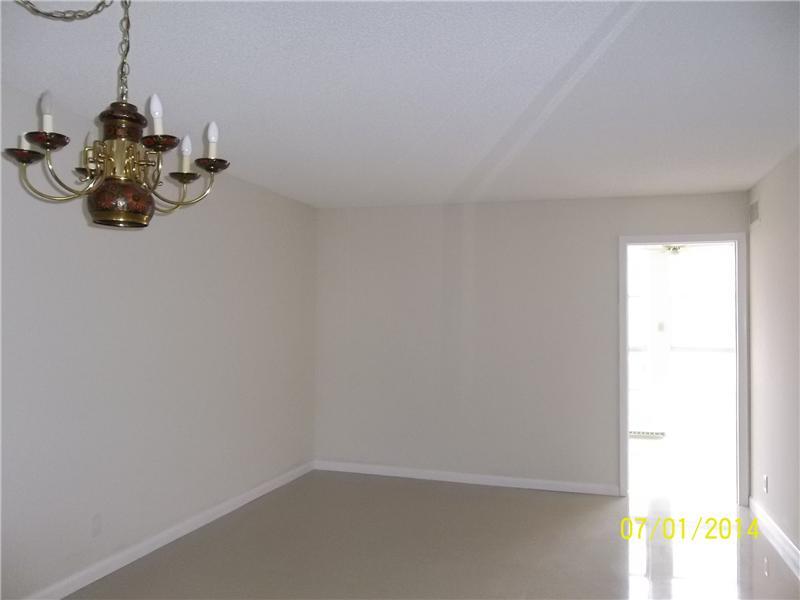 DE SOTO PARK CONDO - Residential Lease