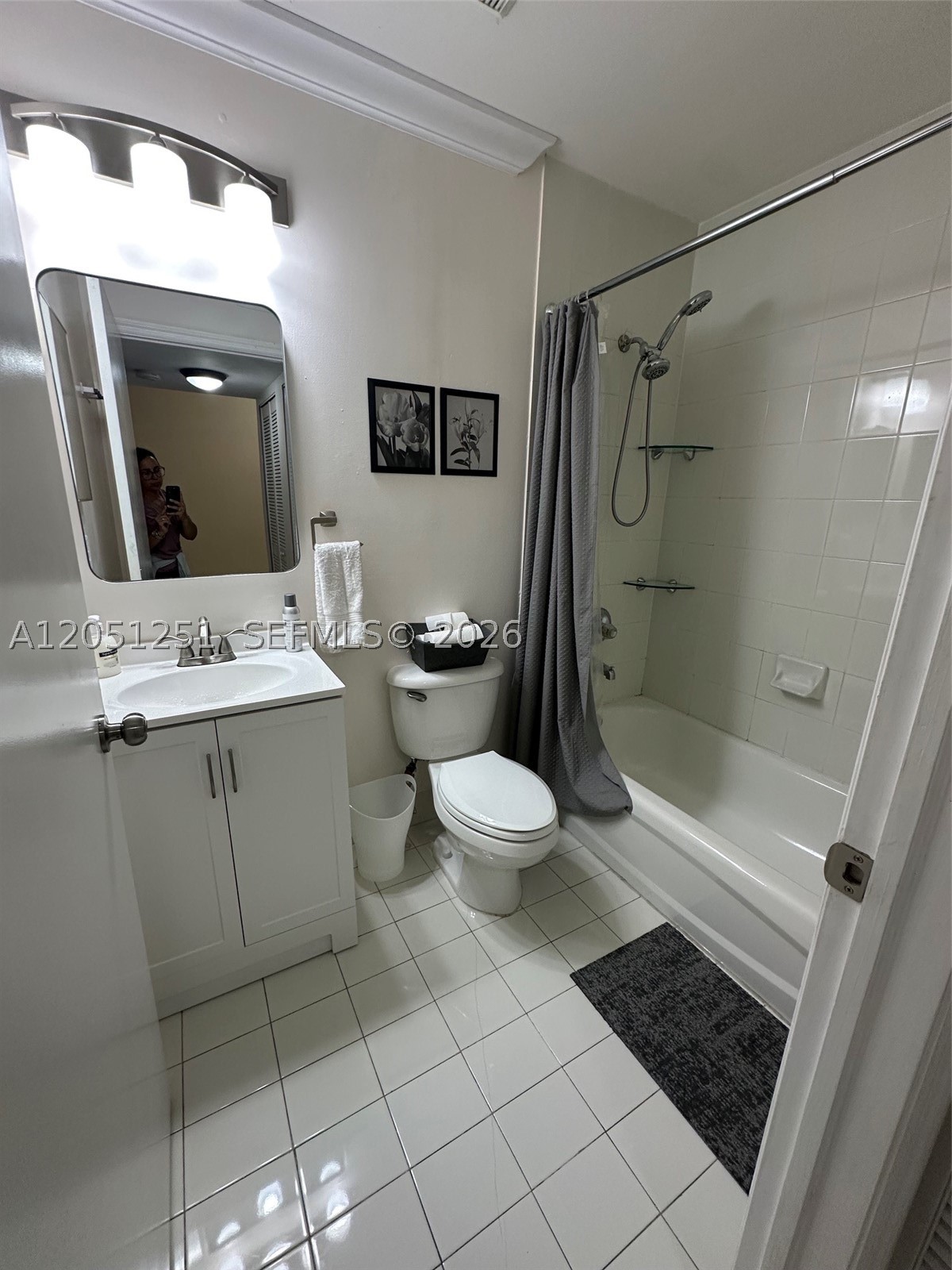 LAGO LINDO TOWNVILLAS CON - Residential Lease