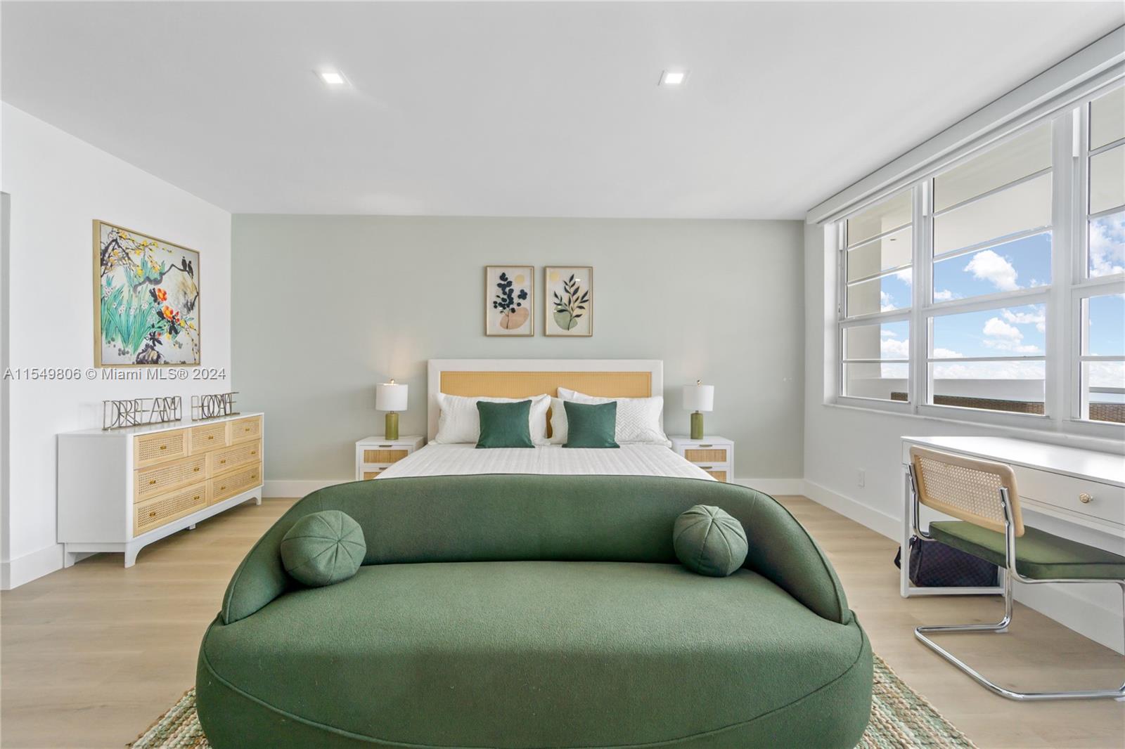 THE DECOPLAGE CONDO - Residential