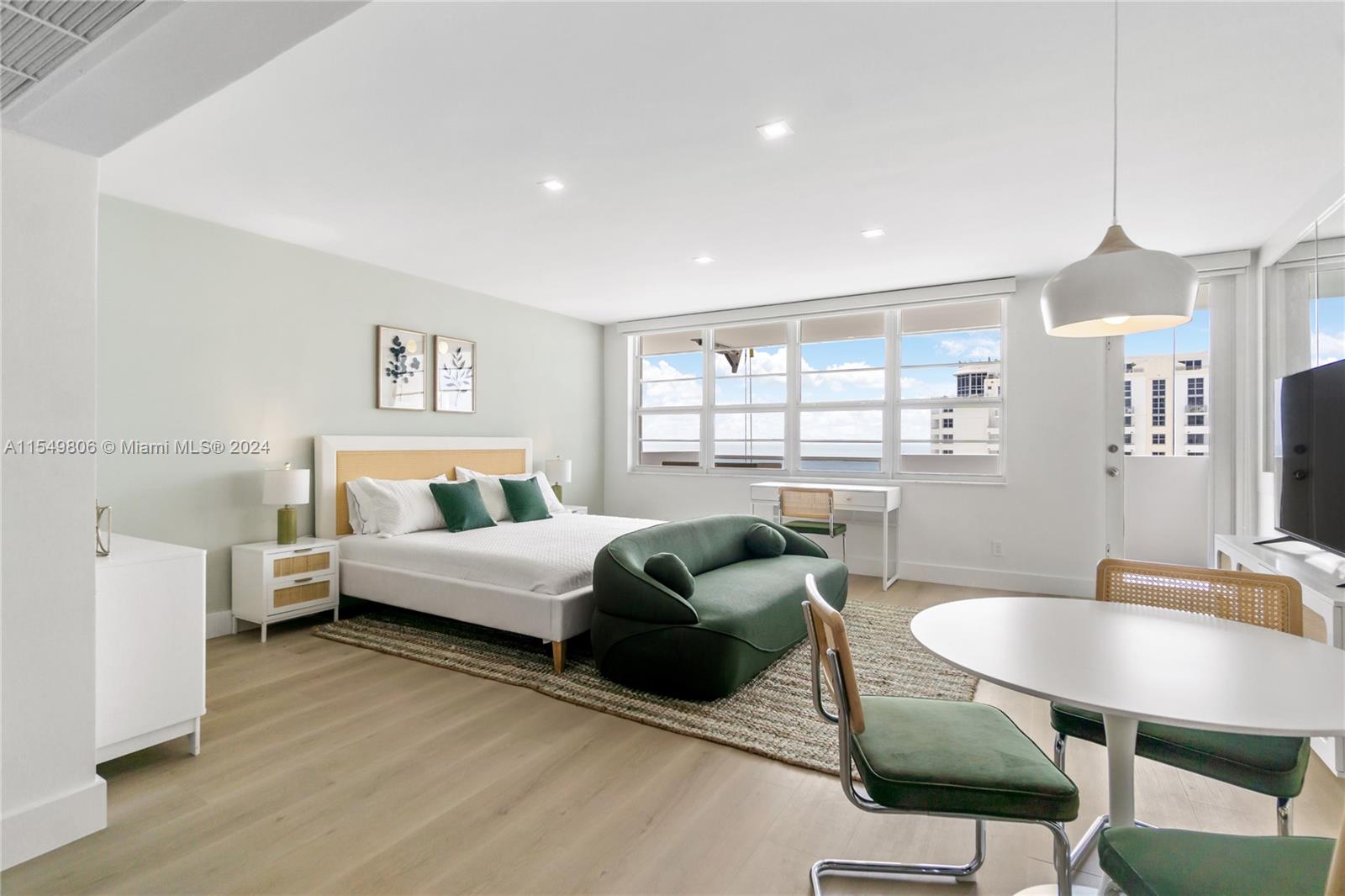 THE DECOPLAGE CONDO - Residential